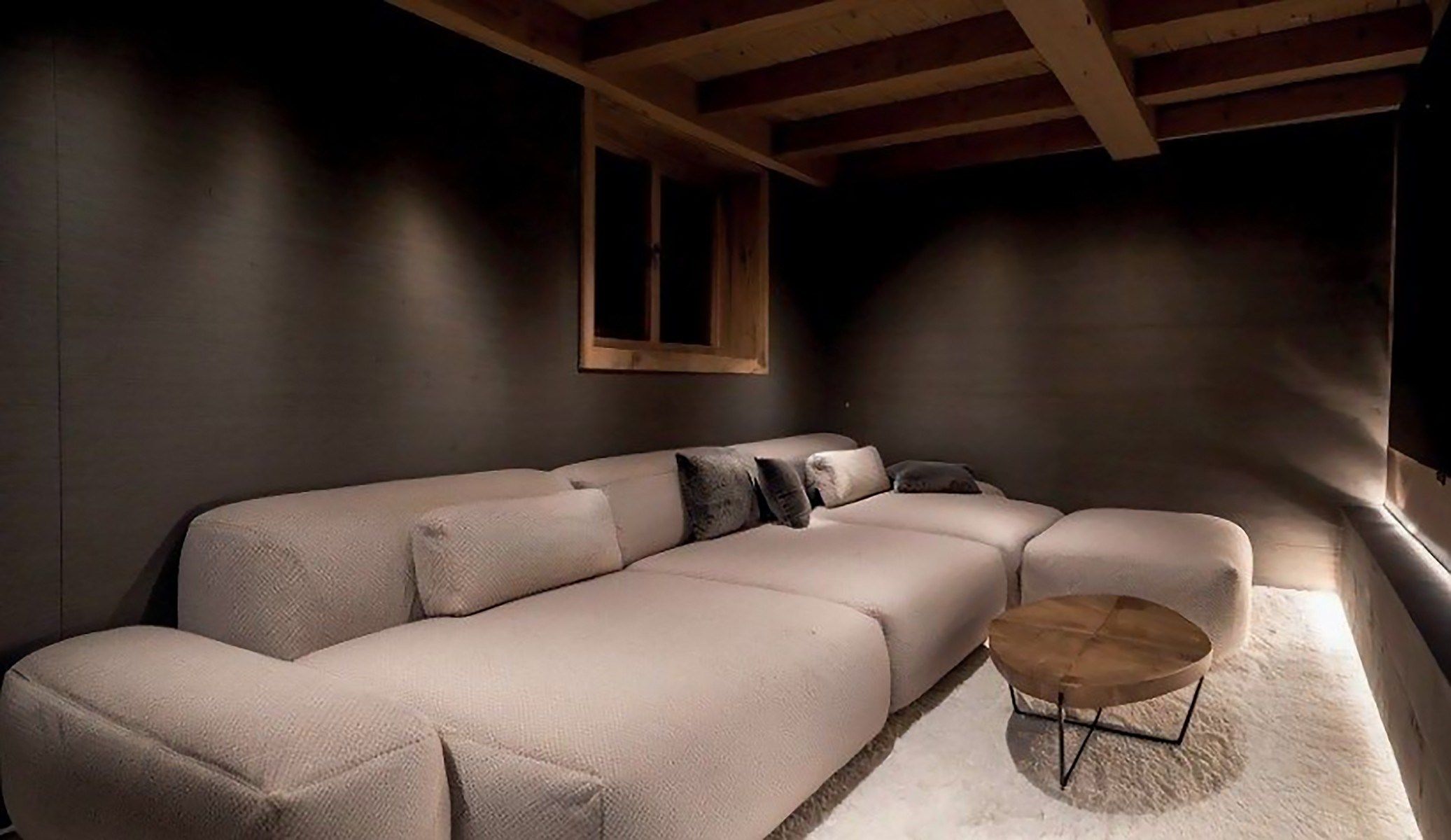 chalet 11 Rooms for sale on LE MONETIER LES BAINS (05220)