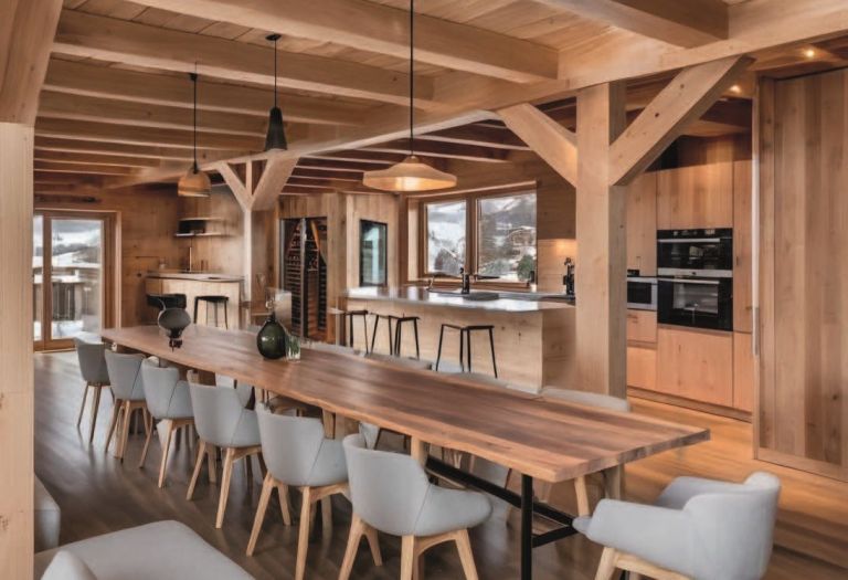 chalet 11 Rooms for sale on LE MONETIER LES BAINS (05220)