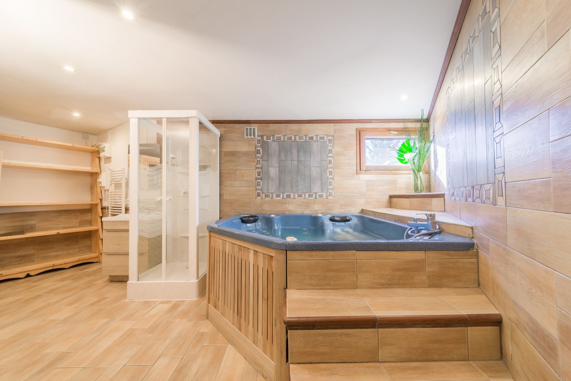 chalet 9 Rooms for sale on LES DEUX ALPES (38860)