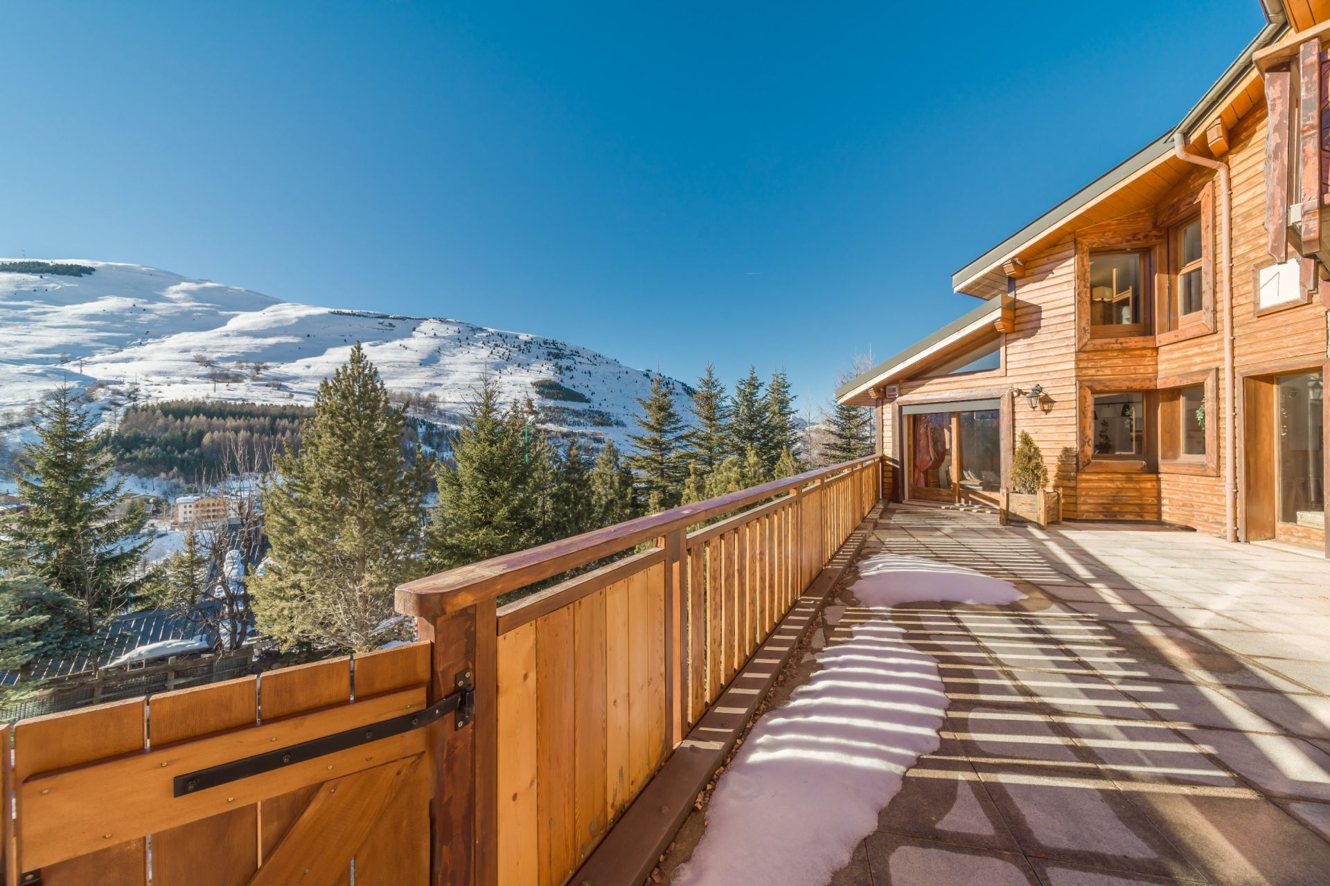 chalet 8 Pièces en vente sur LES DEUX ALPES (38860)
