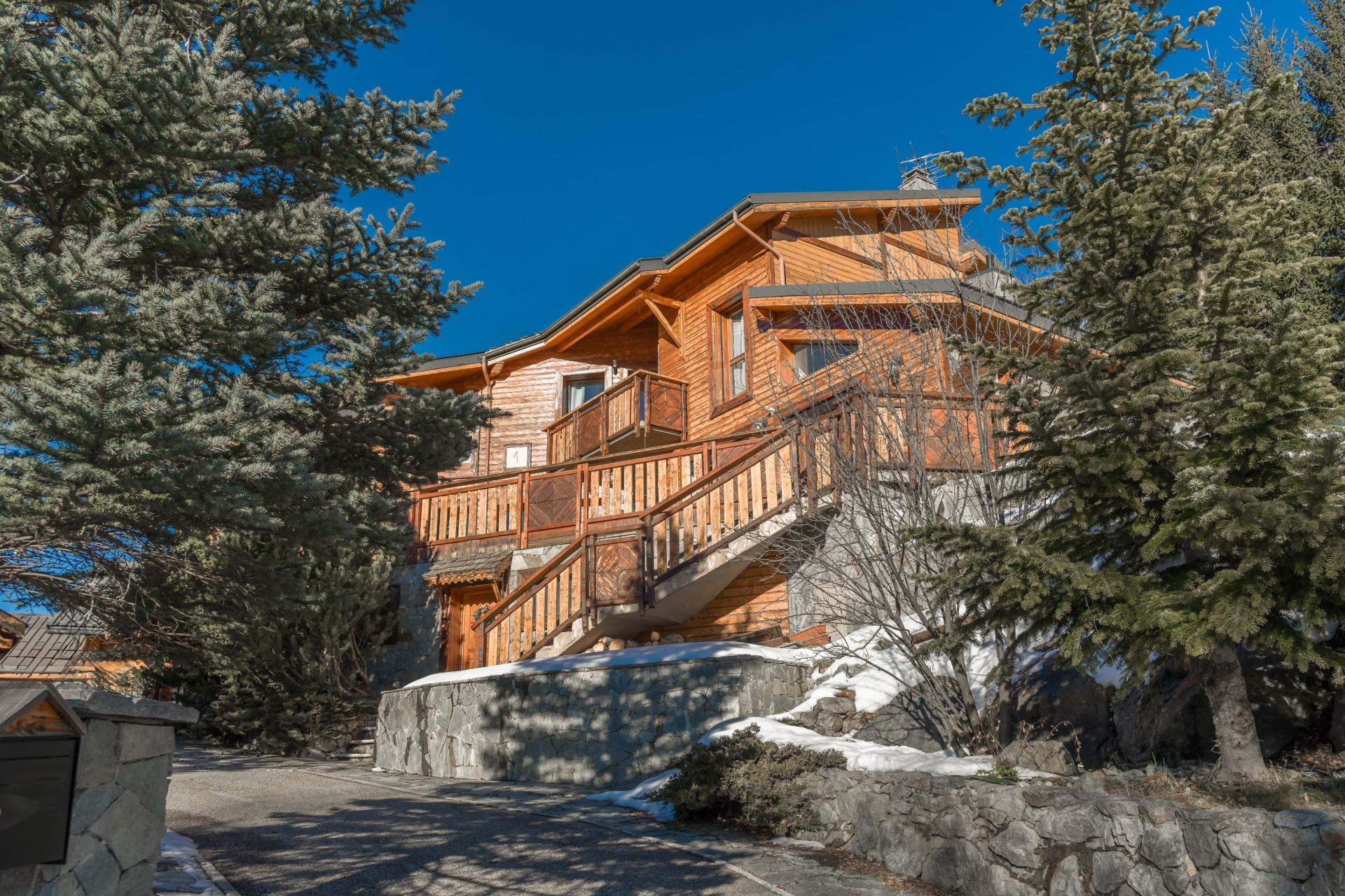 chalet 9 Pièces en vente sur LES DEUX ALPES (38860)