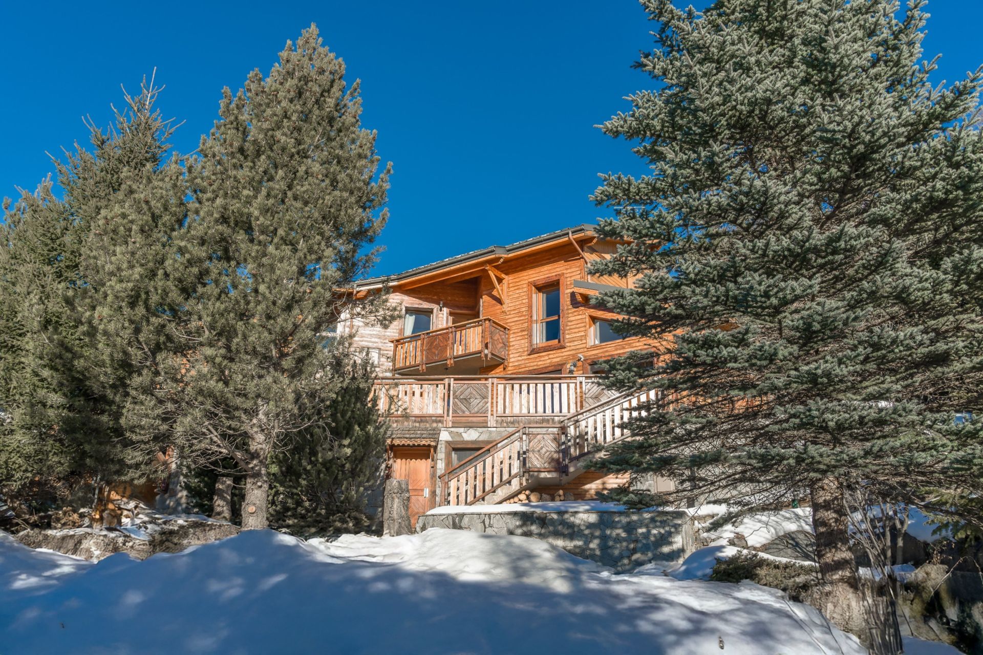 chalet 9 Rooms for sale on LES DEUX ALPES (38860)