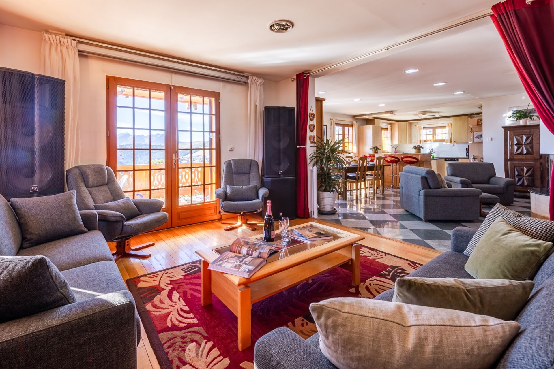 chalet 11 Rooms for sale on L ALPE D HUEZ (38750)