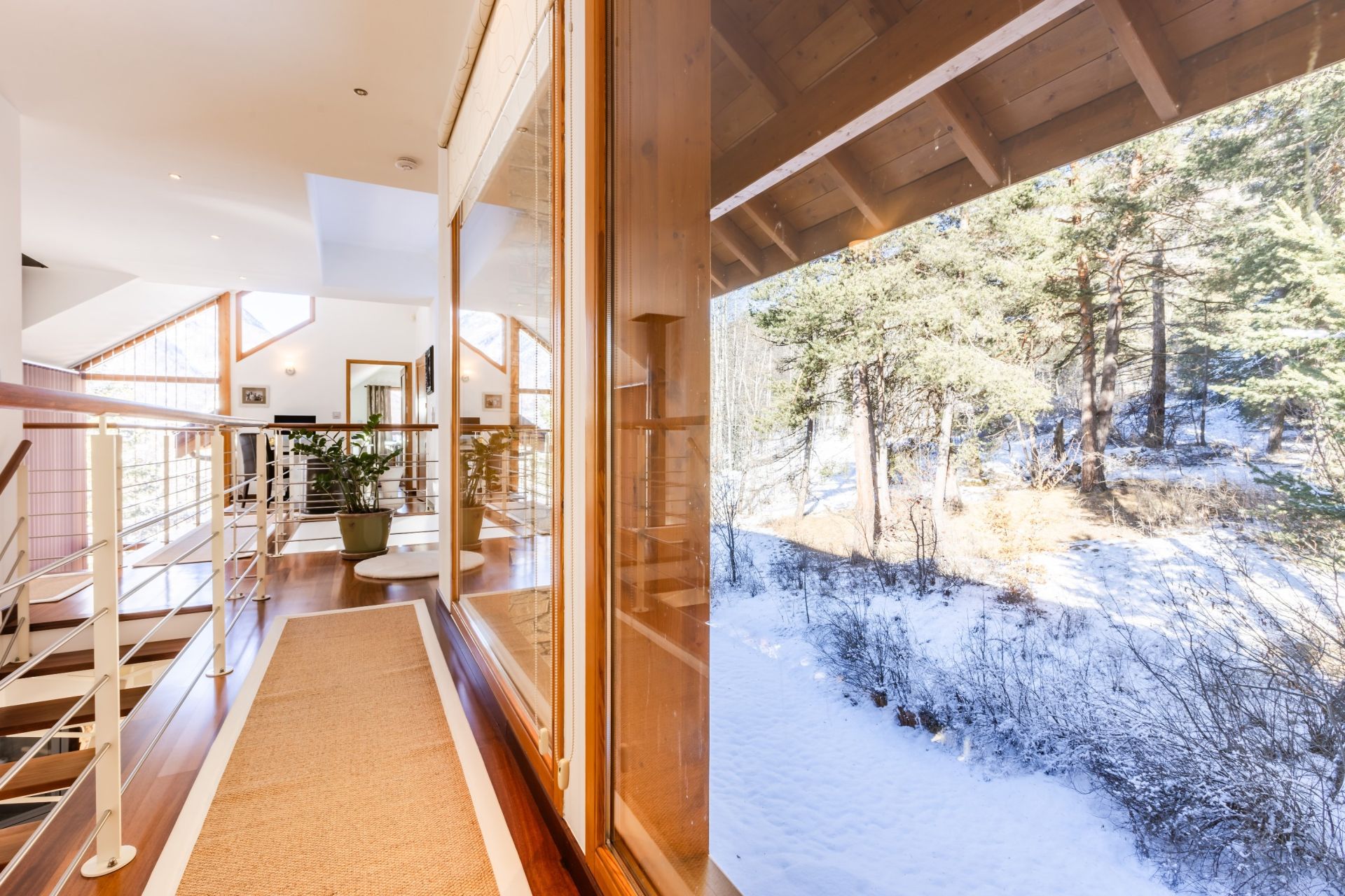 chalet 8 Rooms for sale on LA SALLE LES ALPES (05240)