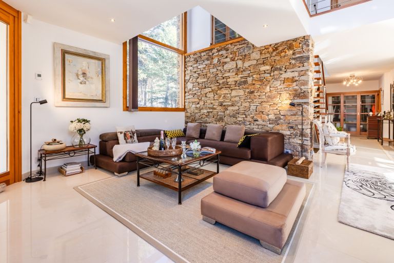 chalet 8 Pièces en vente sur LA SALLE LES ALPES (05240)