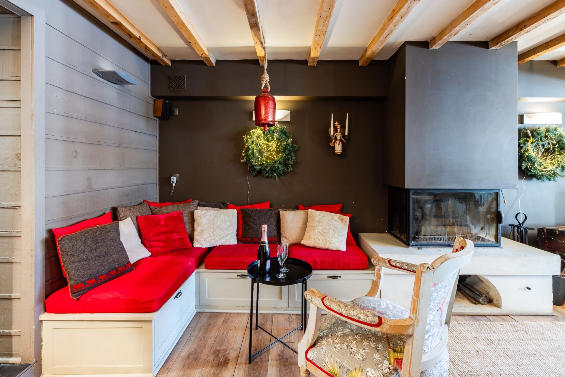 chalet 13 Rooms for sale on L ALPE D HUEZ (38750)