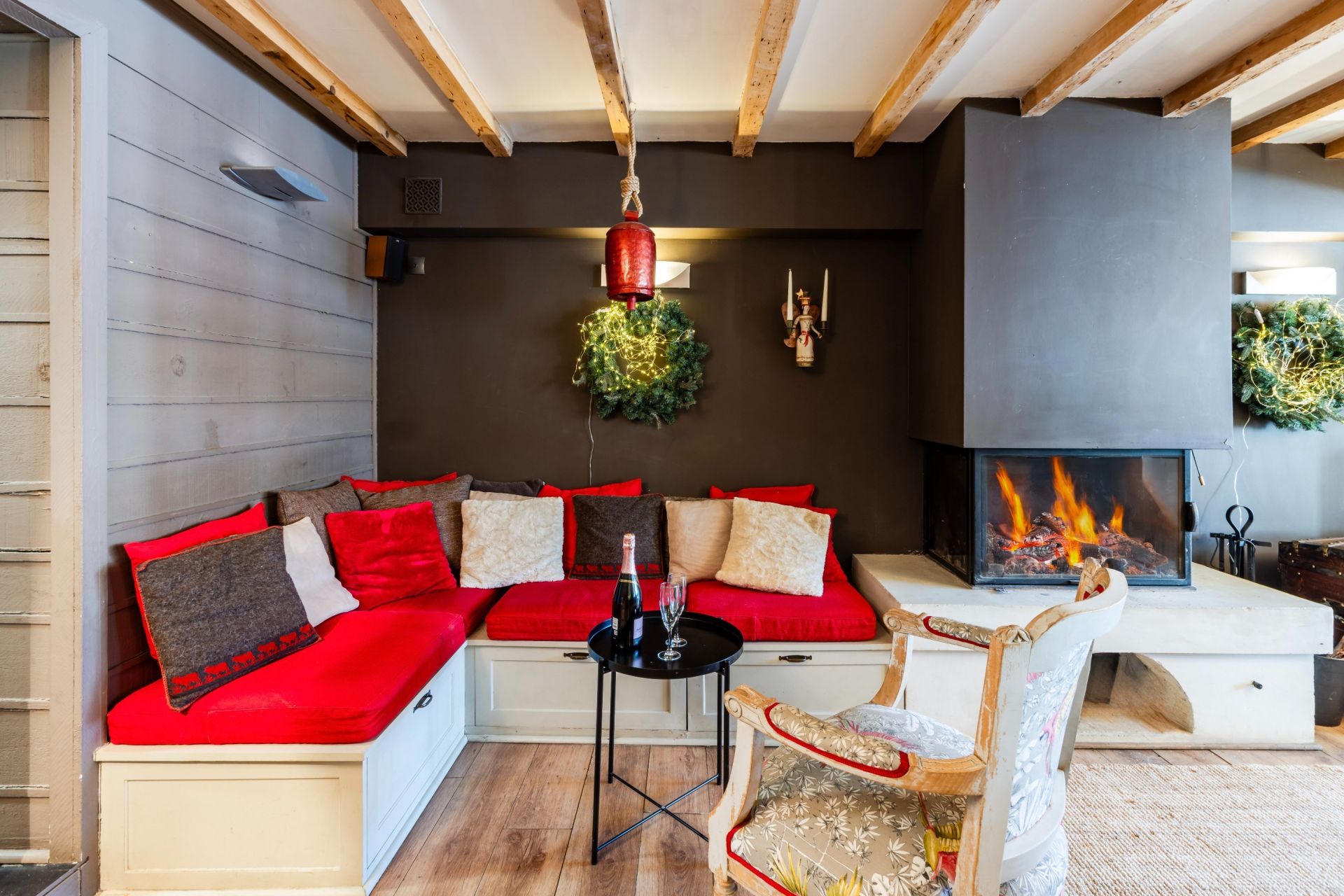 chalet 13 Rooms for sale on L ALPE D HUEZ (38750)