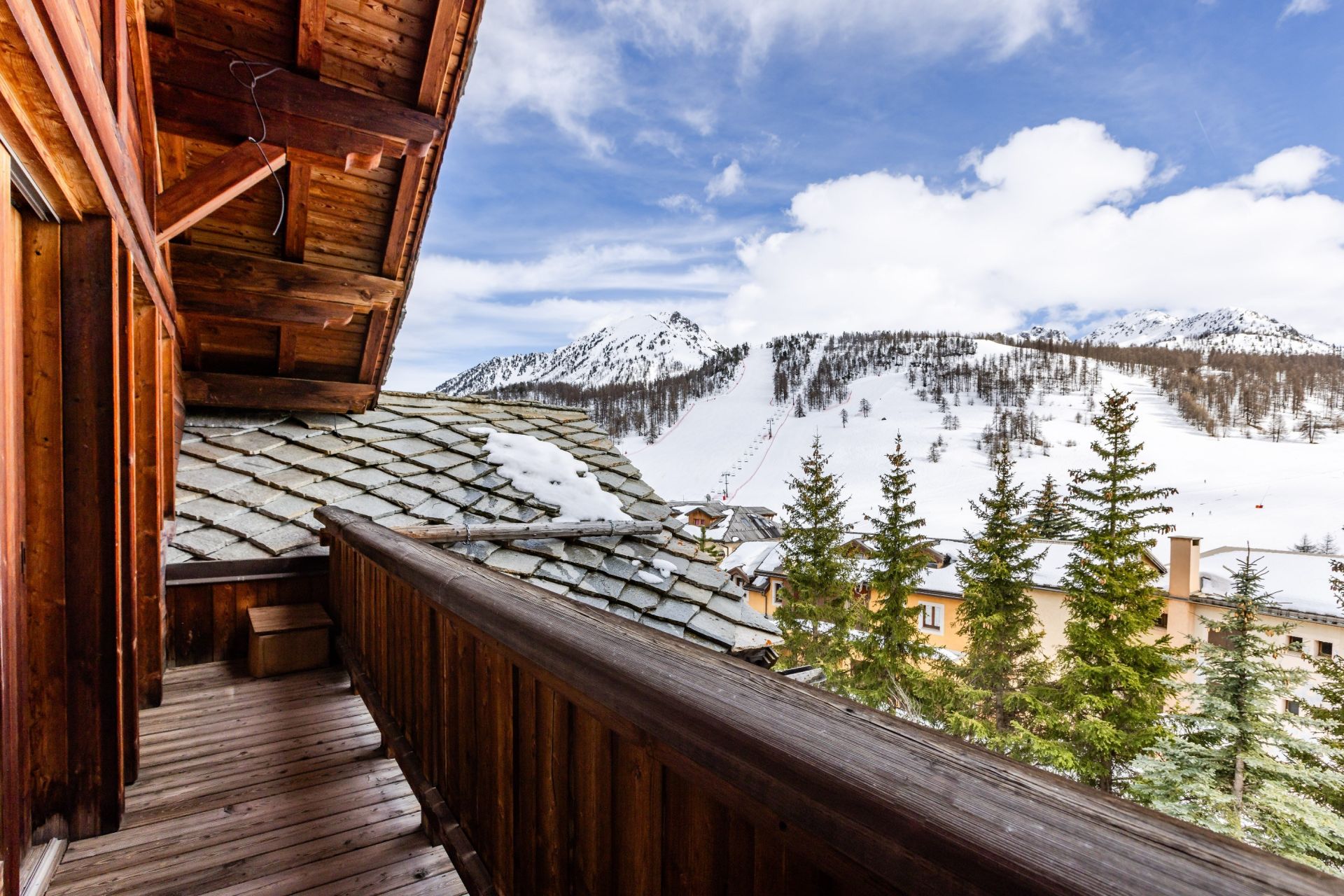 chalet 12 Pièces en vente sur MONTGENEVRE (05100)