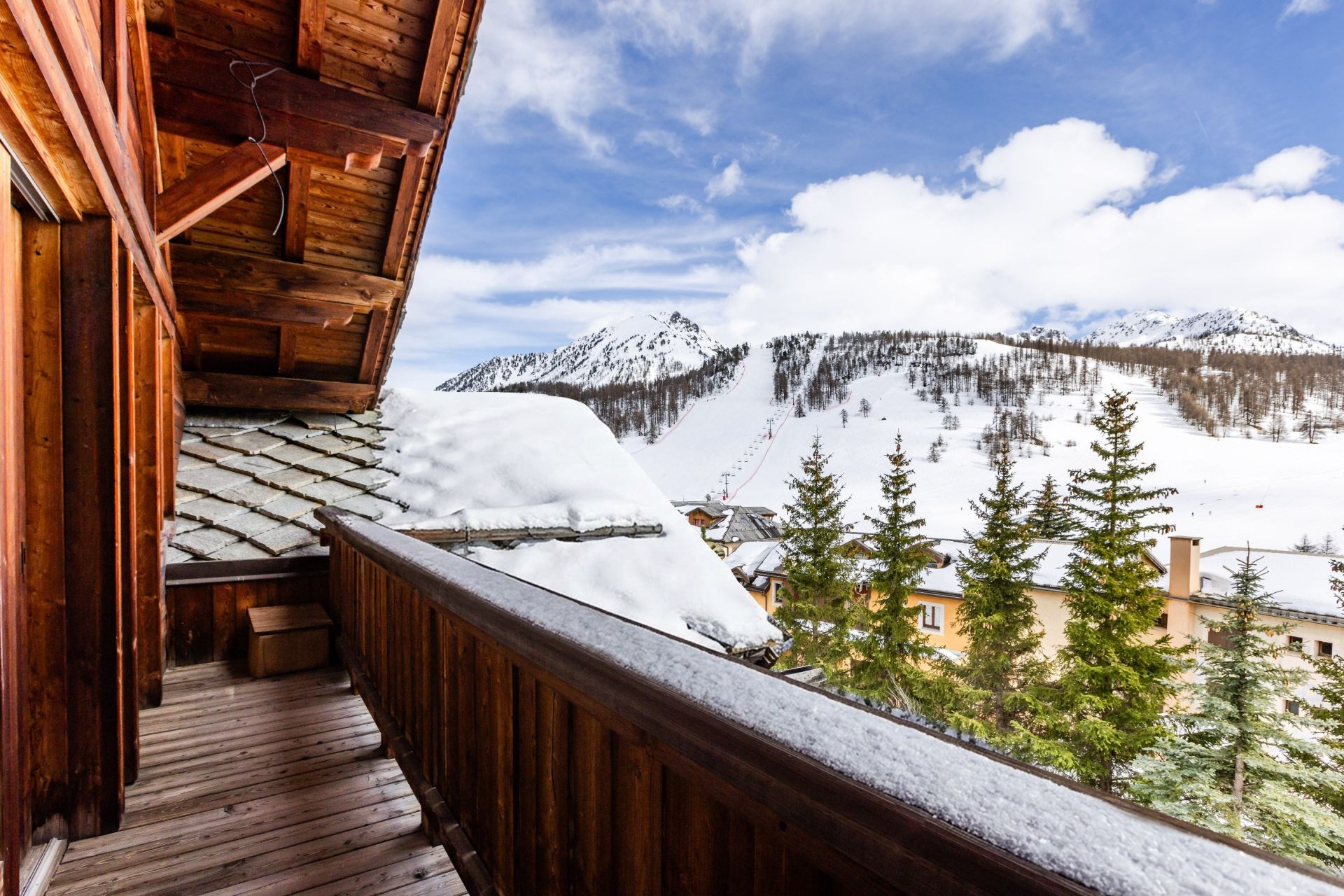 chalet 12 Pièces en vente sur MONTGENEVRE (05100)