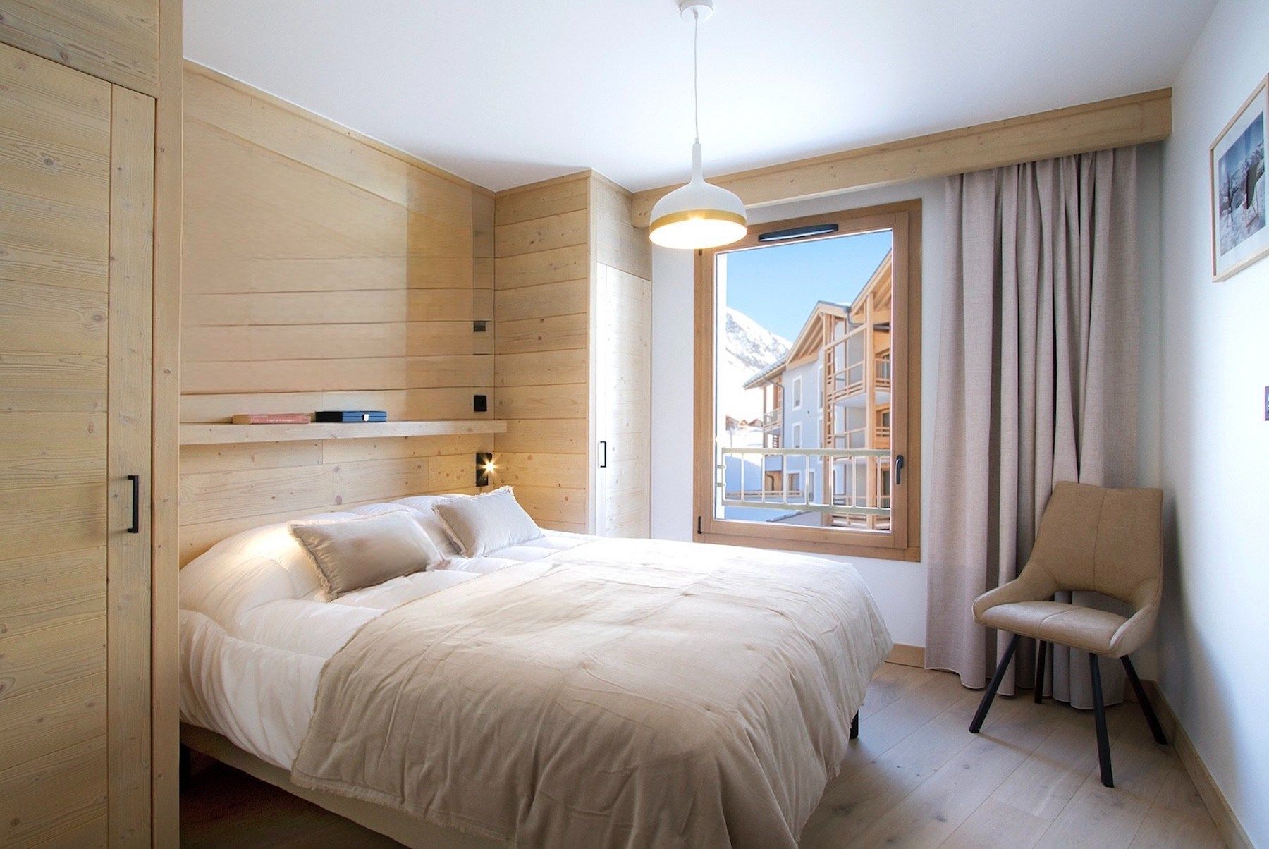 apartment 4 Rooms for sale on L ALPE D HUEZ (38750)