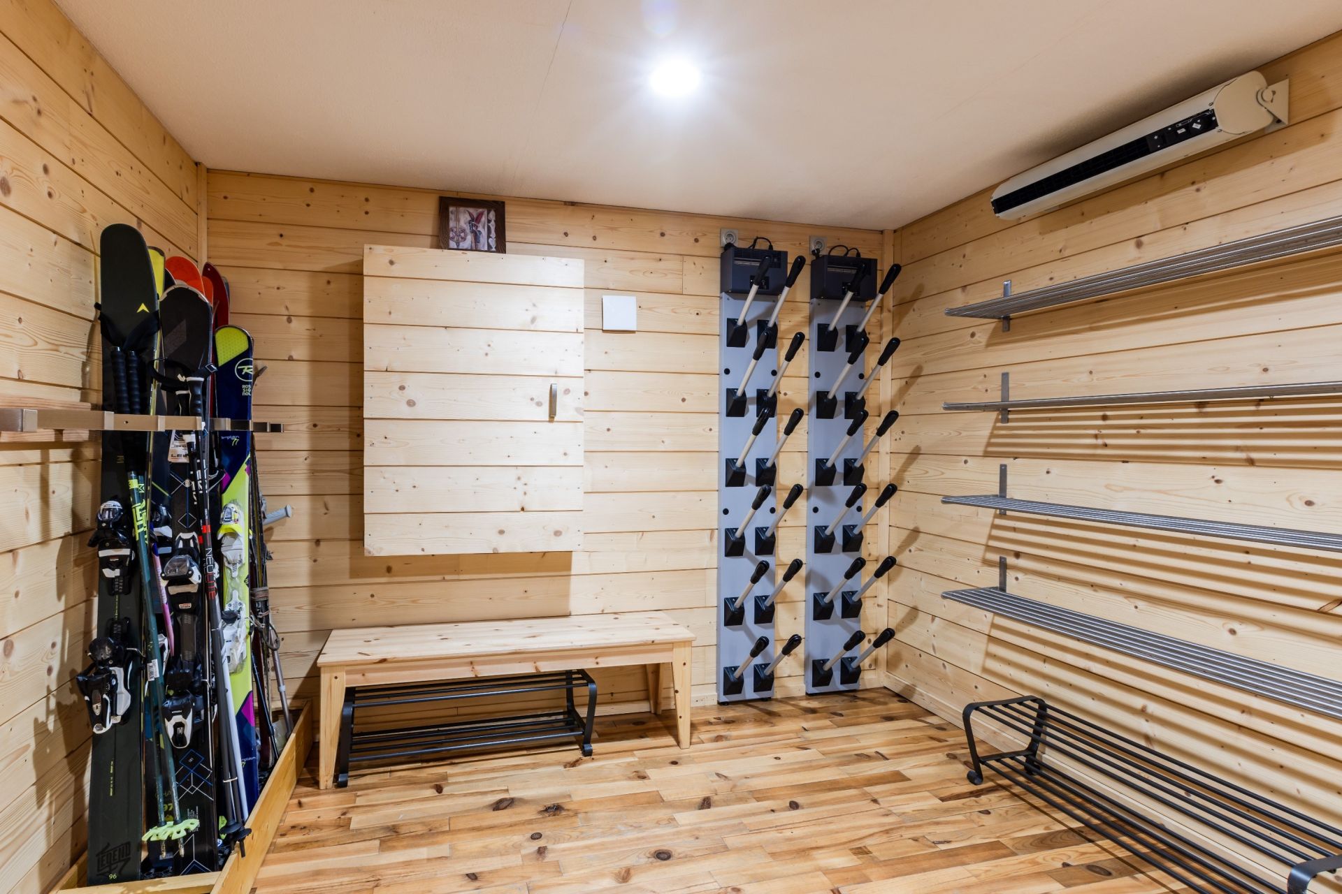 chalet 13 Rooms for sale on VENOSC LES DEUX ALPES (38860)