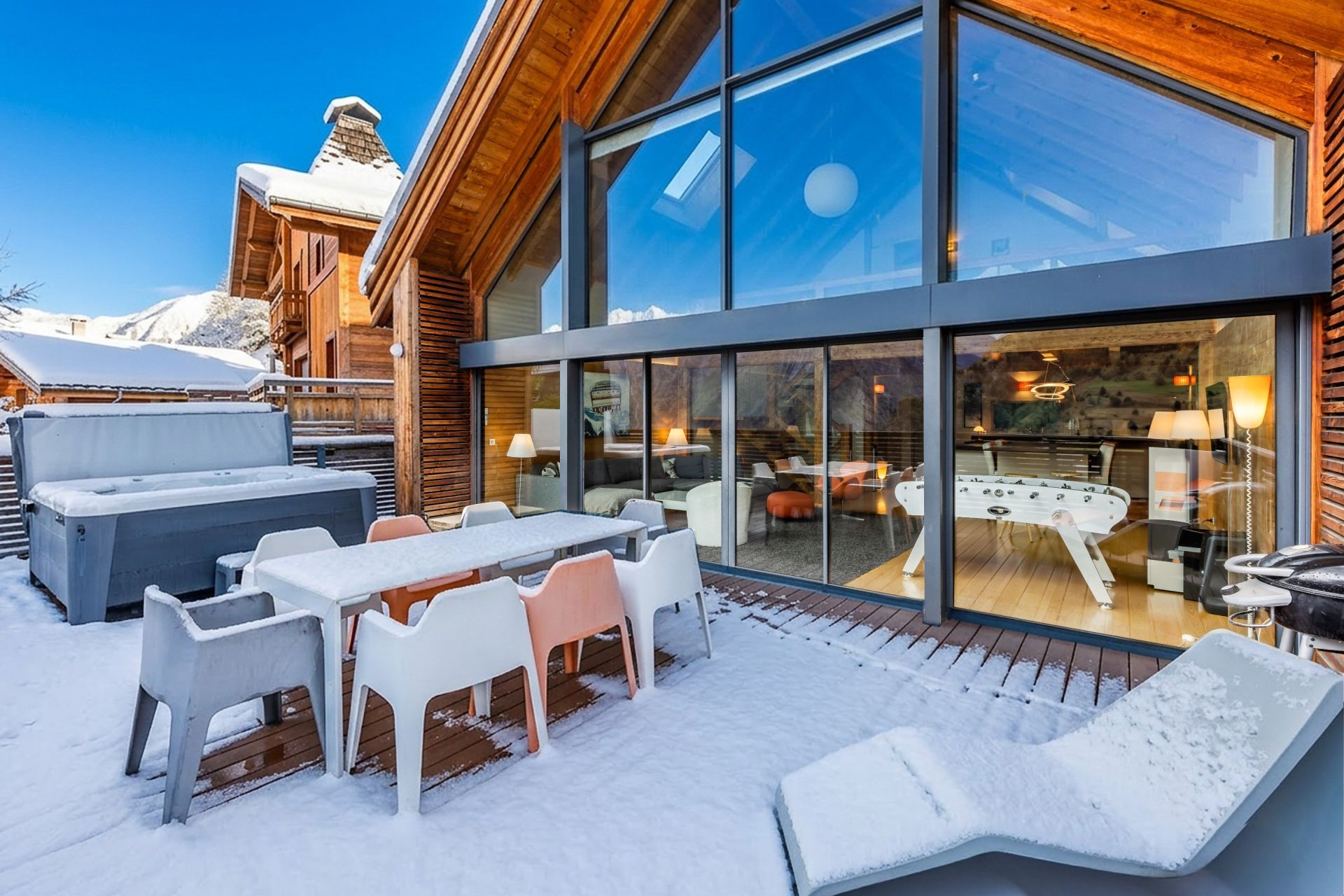 chalet 7 Rooms for sale on LES DEUX ALPES (38860)