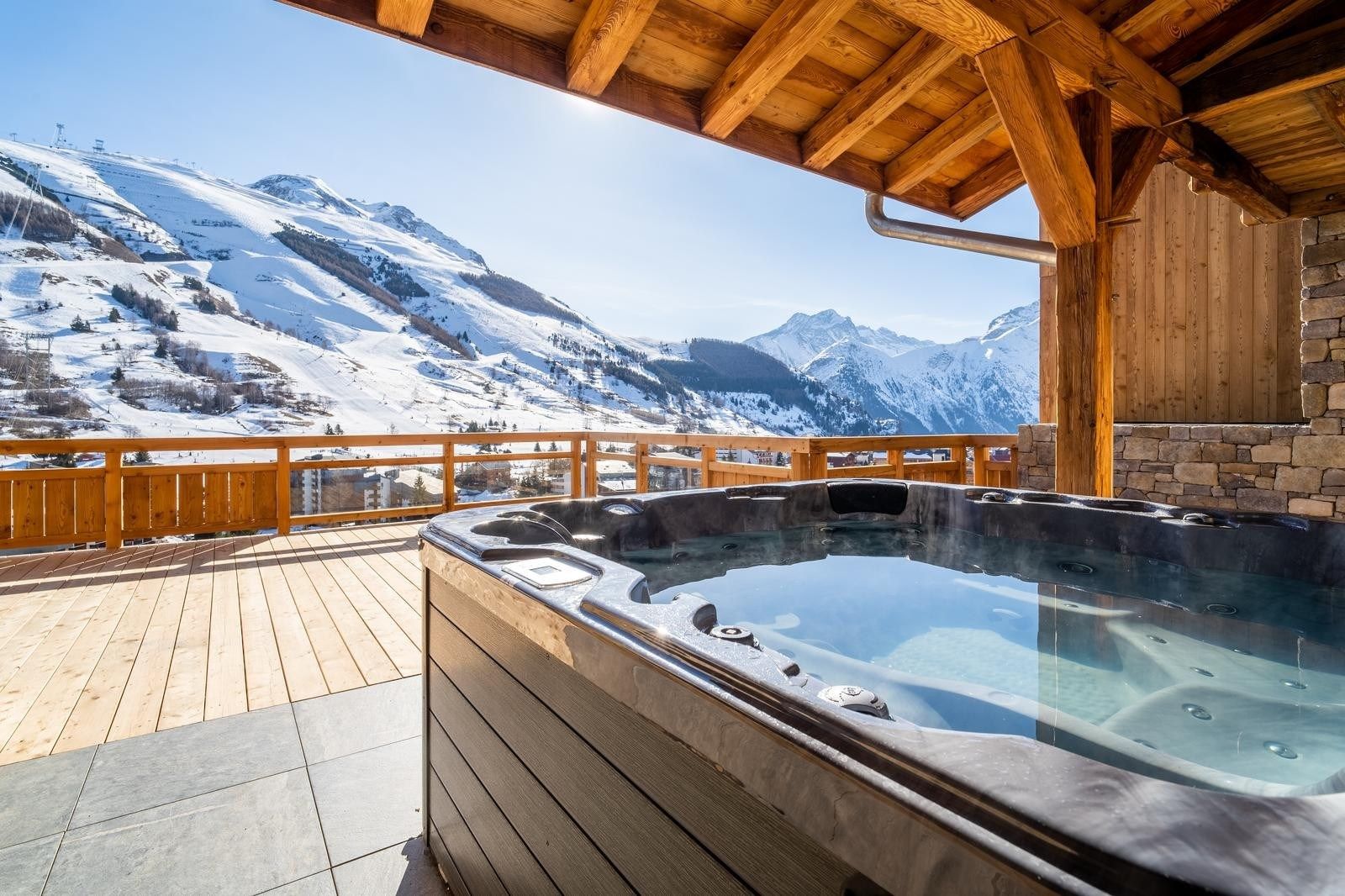 chalet 5 Rooms for seasonal rent on LES DEUX ALPES (38860)