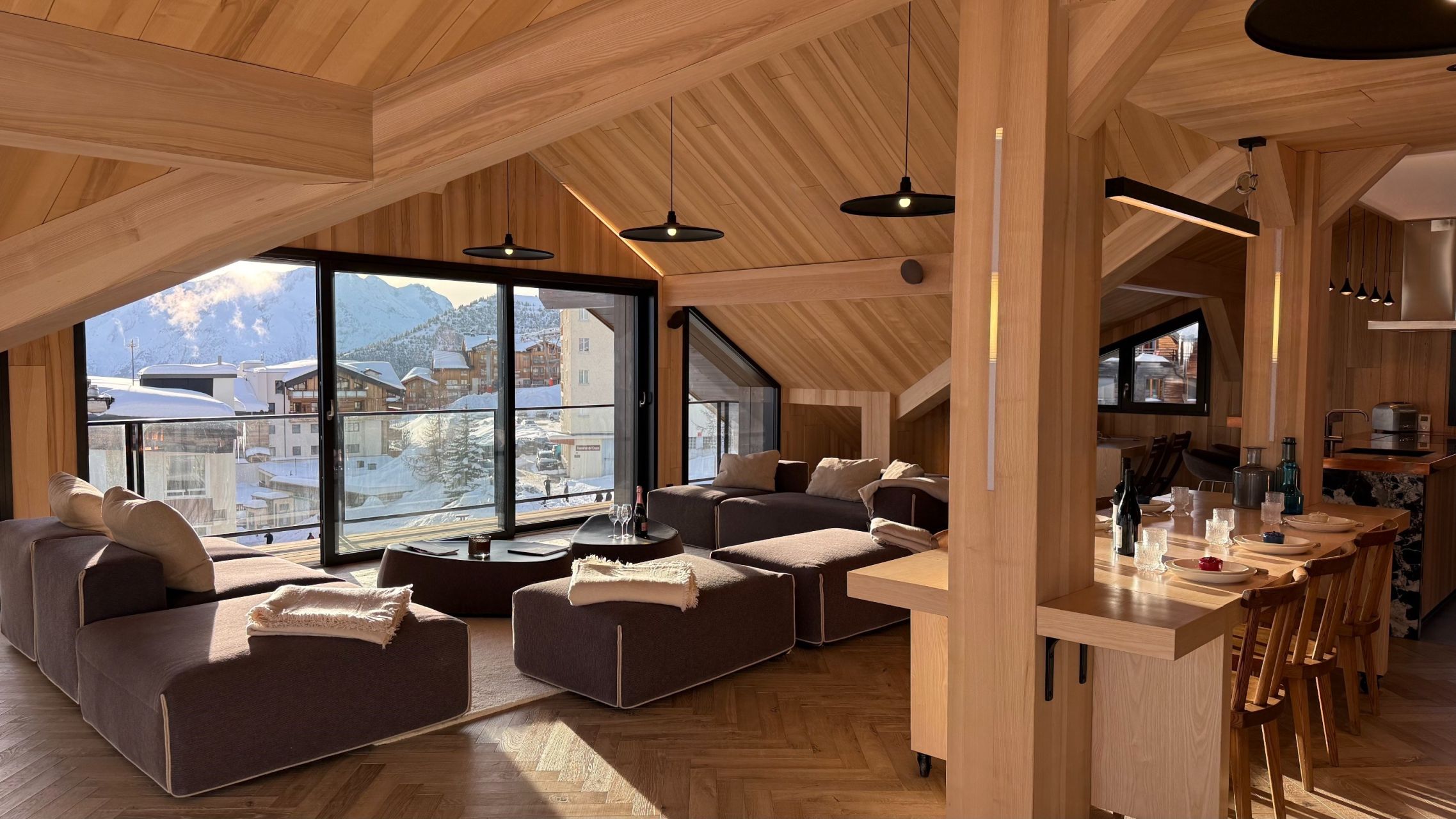 appartement 7 Pièces en location saisonnière sur L ALPE D HUEZ (38750)