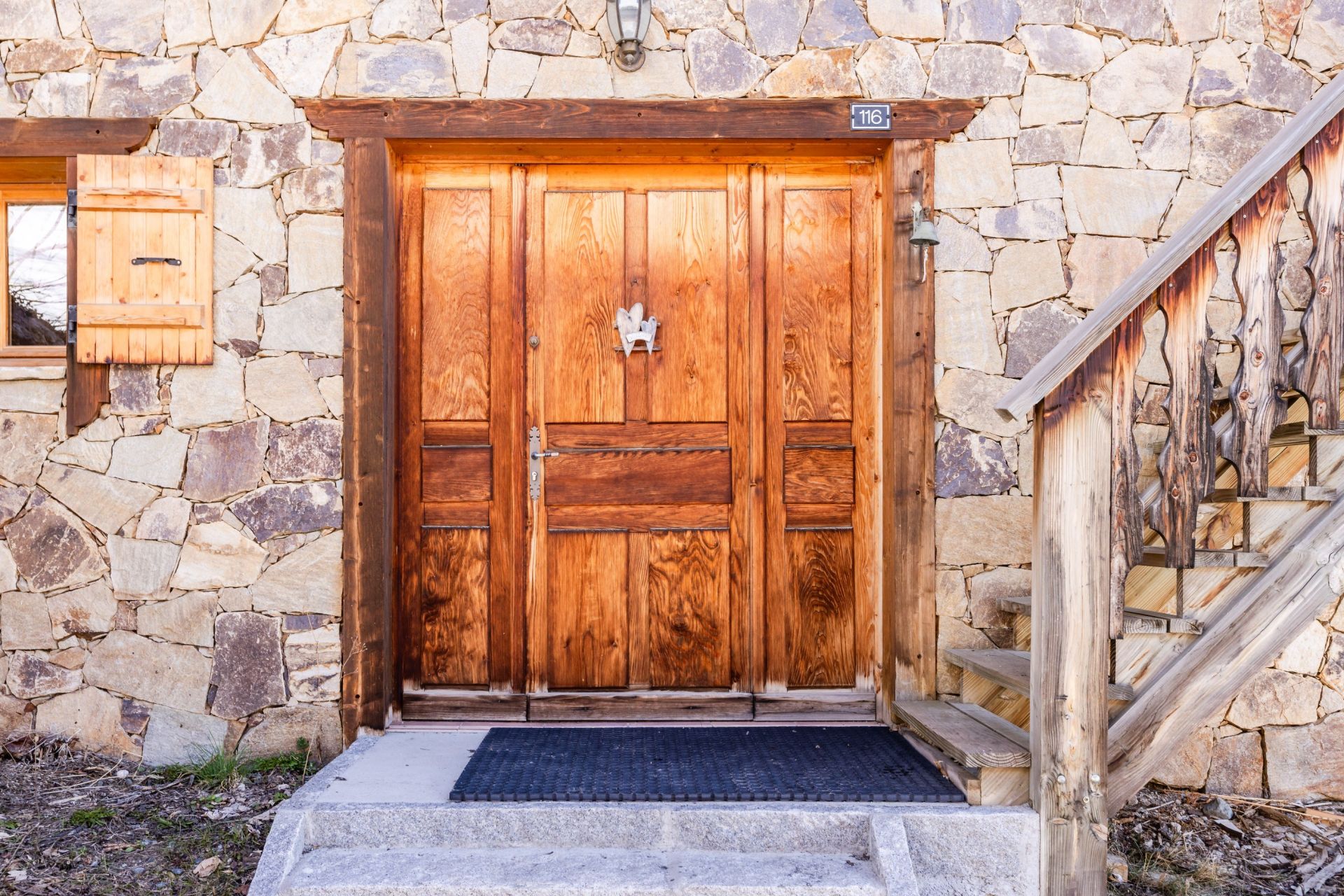 chalet 5 Rooms for sale on L ALPE D HUEZ (38750)