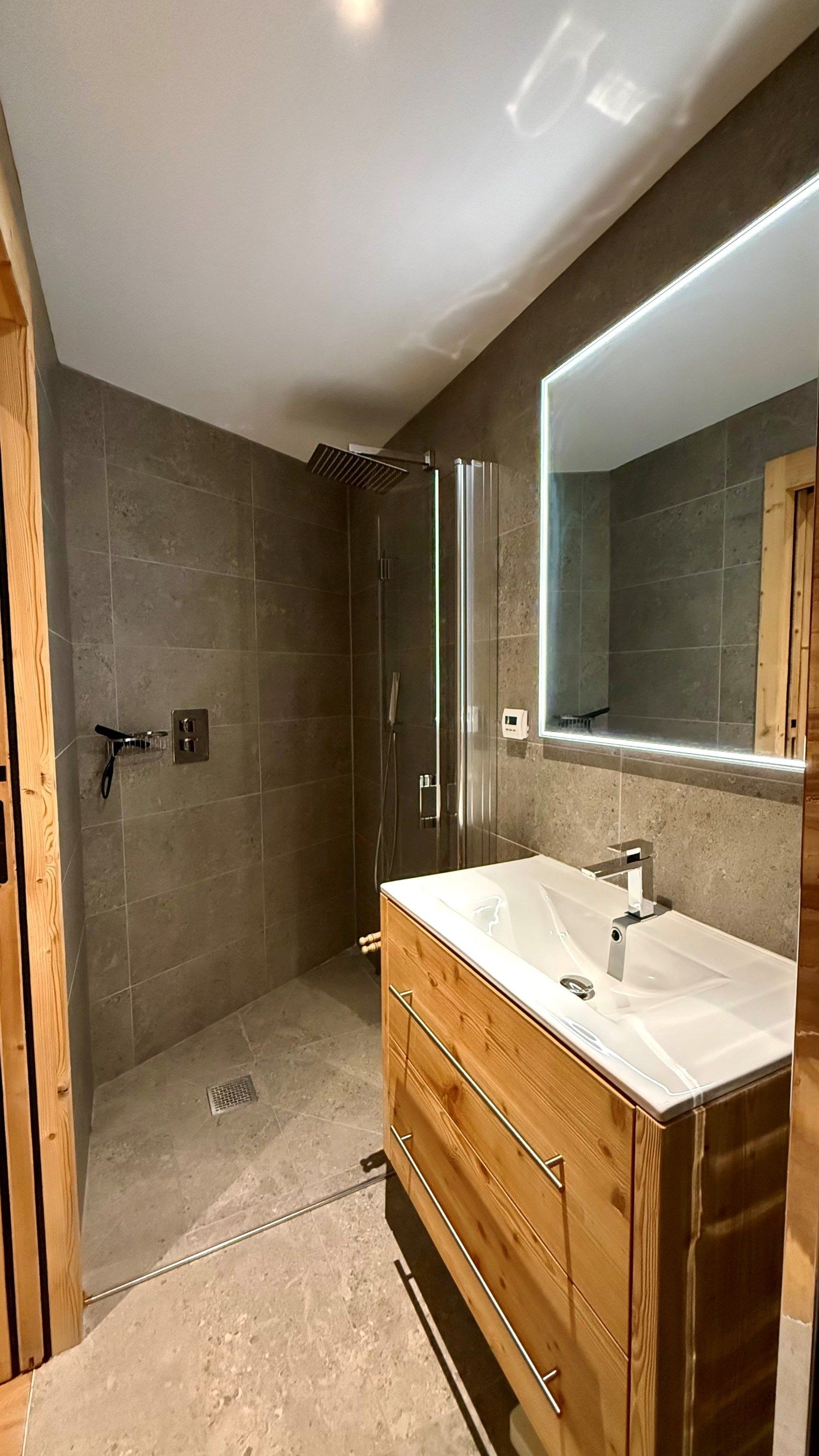 appartement 5 Pièces en location saisonnière sur L ALPE D HUEZ (38750)