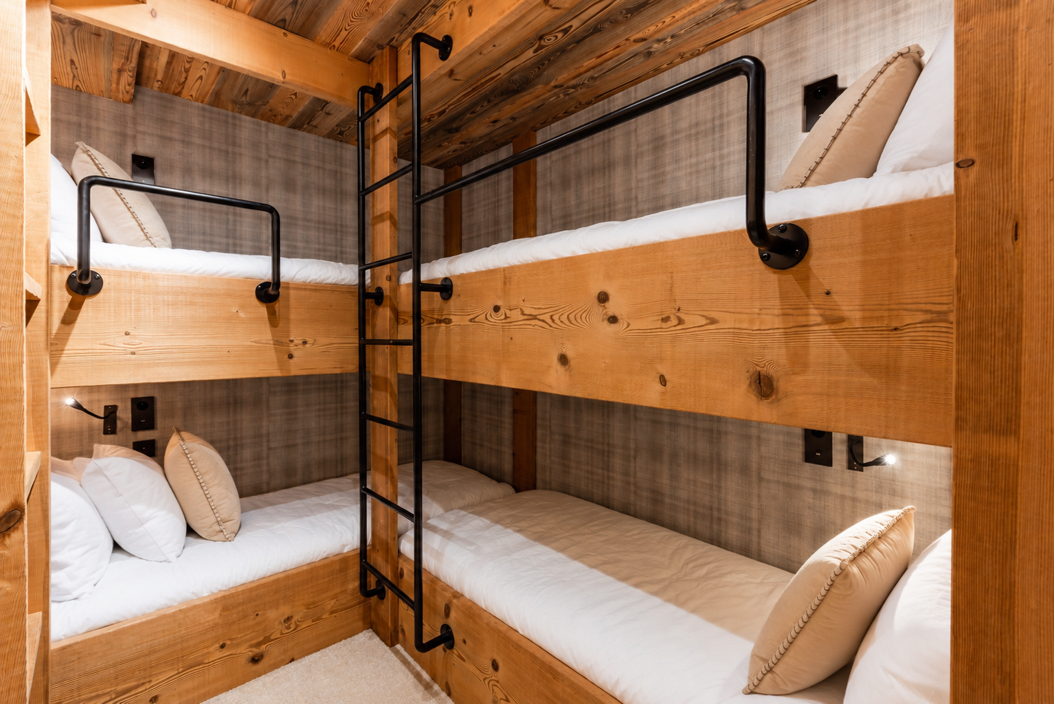 chalet 7 Rooms for seasonal rent on L ALPE D HUEZ (38750)