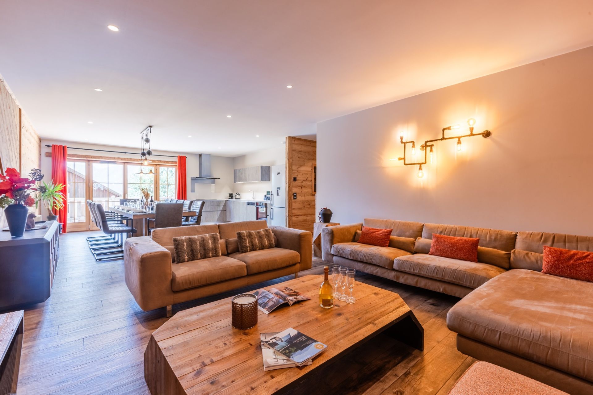 chalet 18 Pièces en vente sur VILLARD RECULAS (38114)