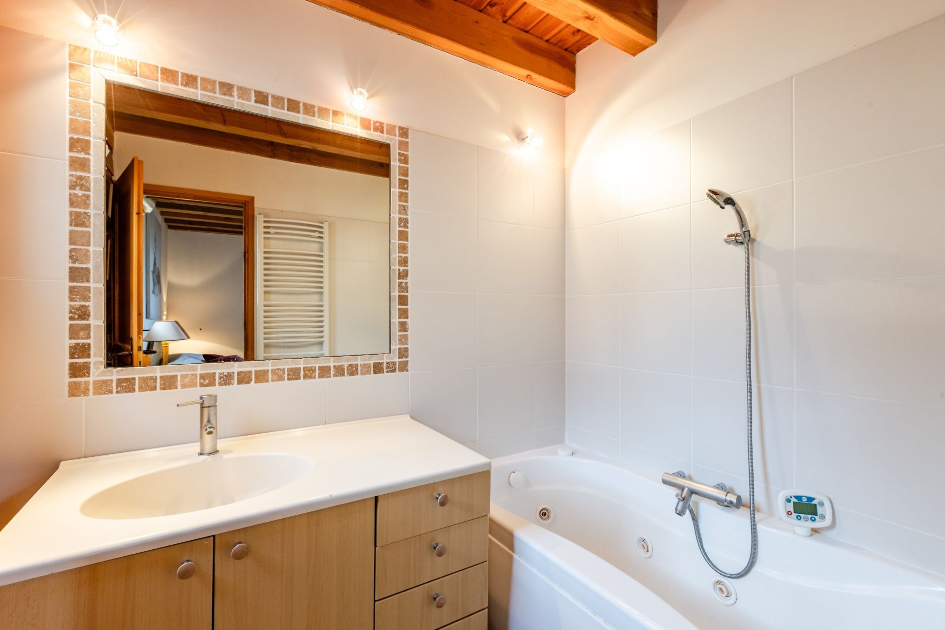 chalet 5 Rooms for seasonal rent on L ALPE D HUEZ (38750)